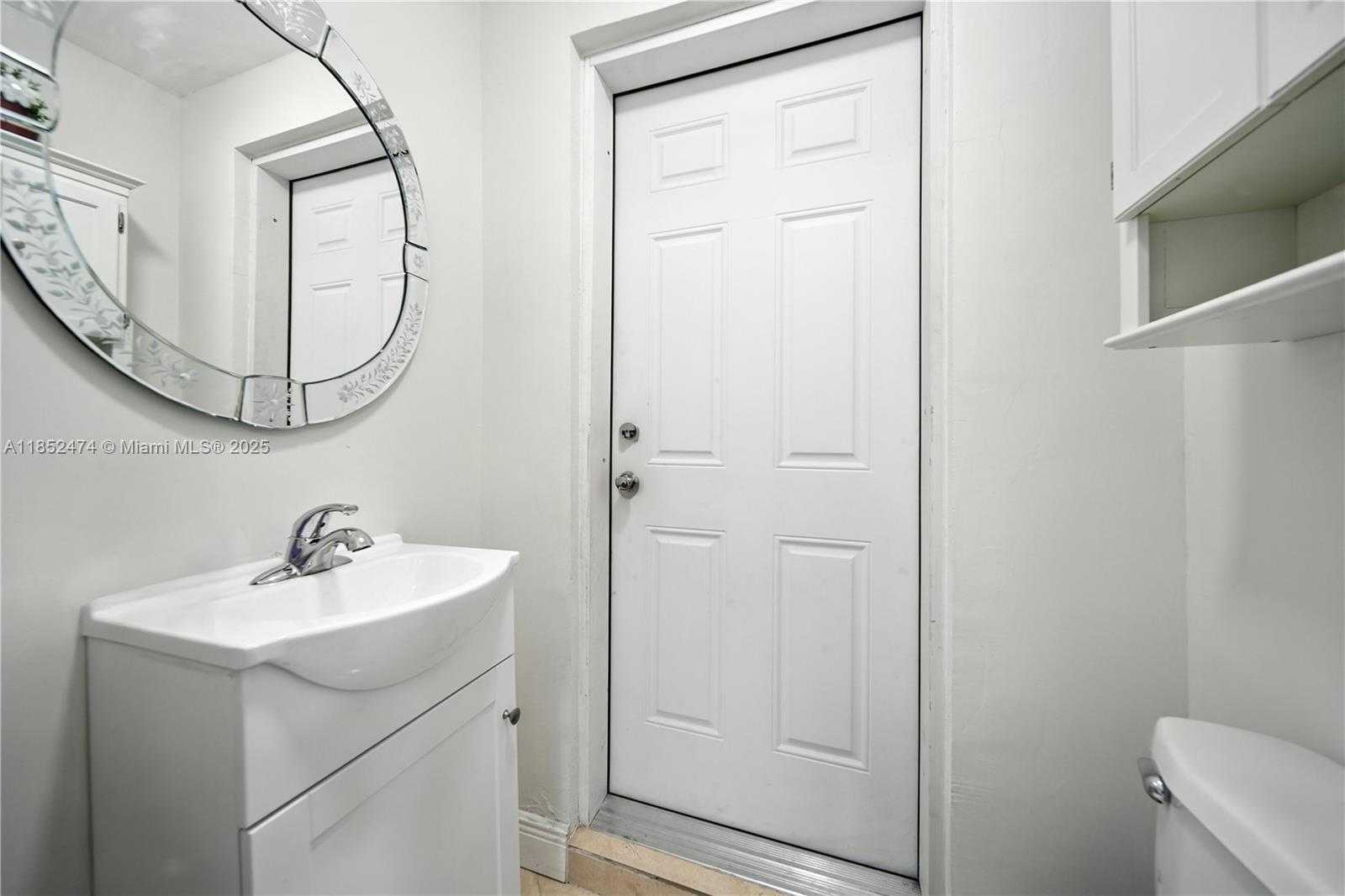 Small Image of 5005 EAST 6TH AVE, Hialeah Number 17