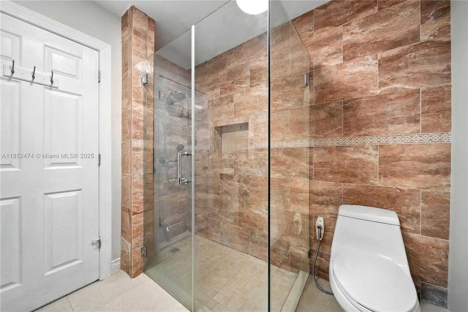 Small Image of 5005 EAST 6TH AVE, Hialeah Number 18