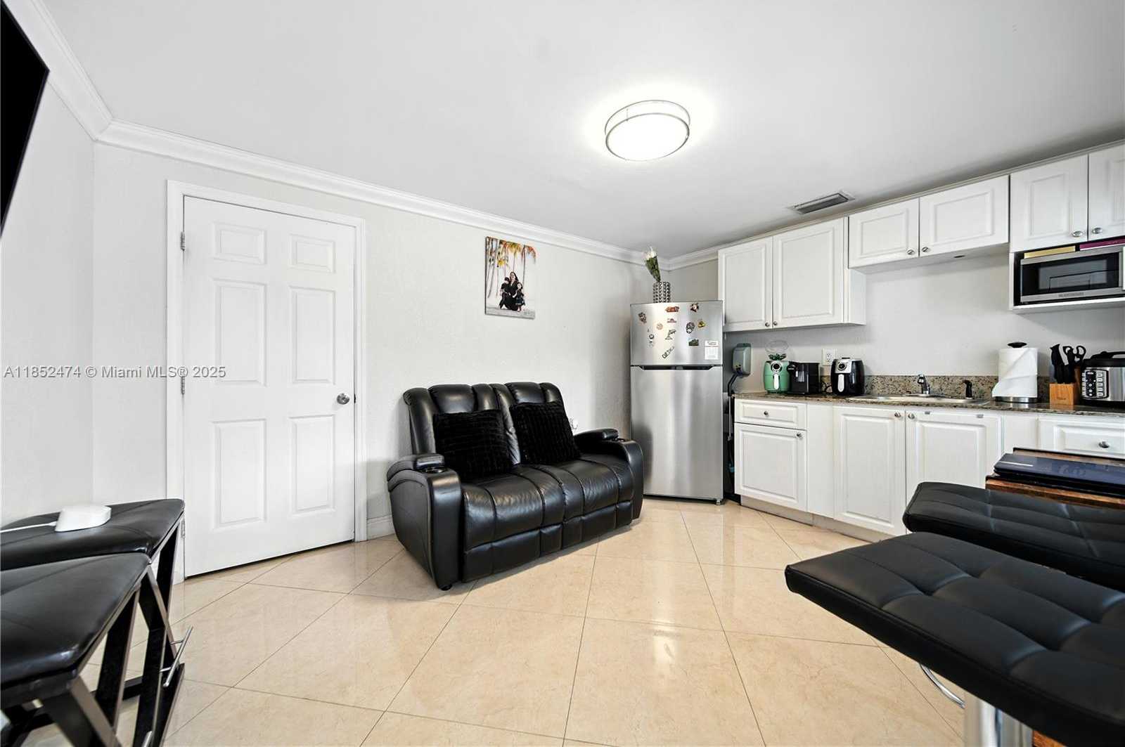 Small Image of 5005 EAST 6TH AVE, Hialeah Number 21