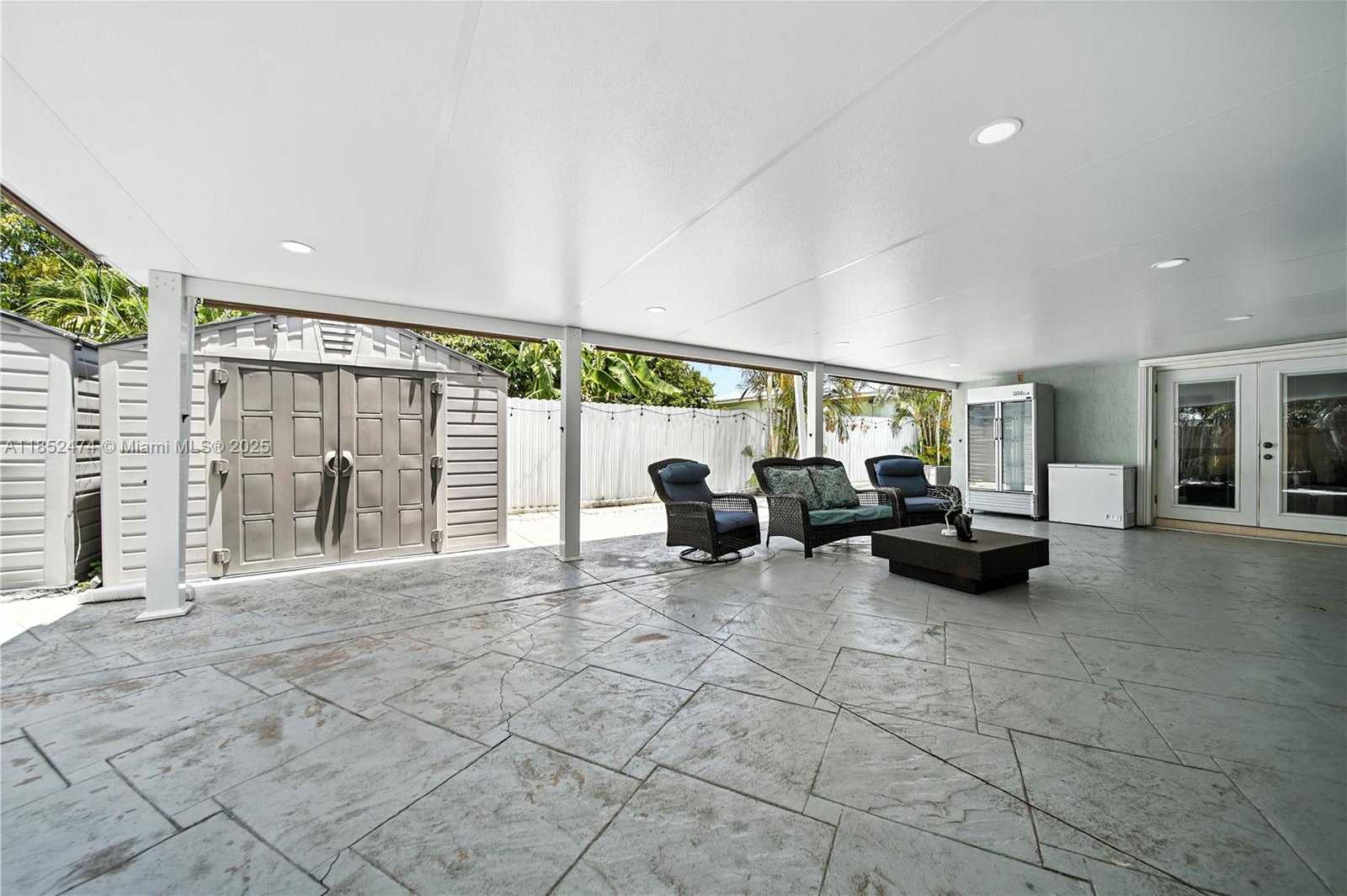 Small Image of 5005 EAST 6TH AVE, Hialeah Number 23