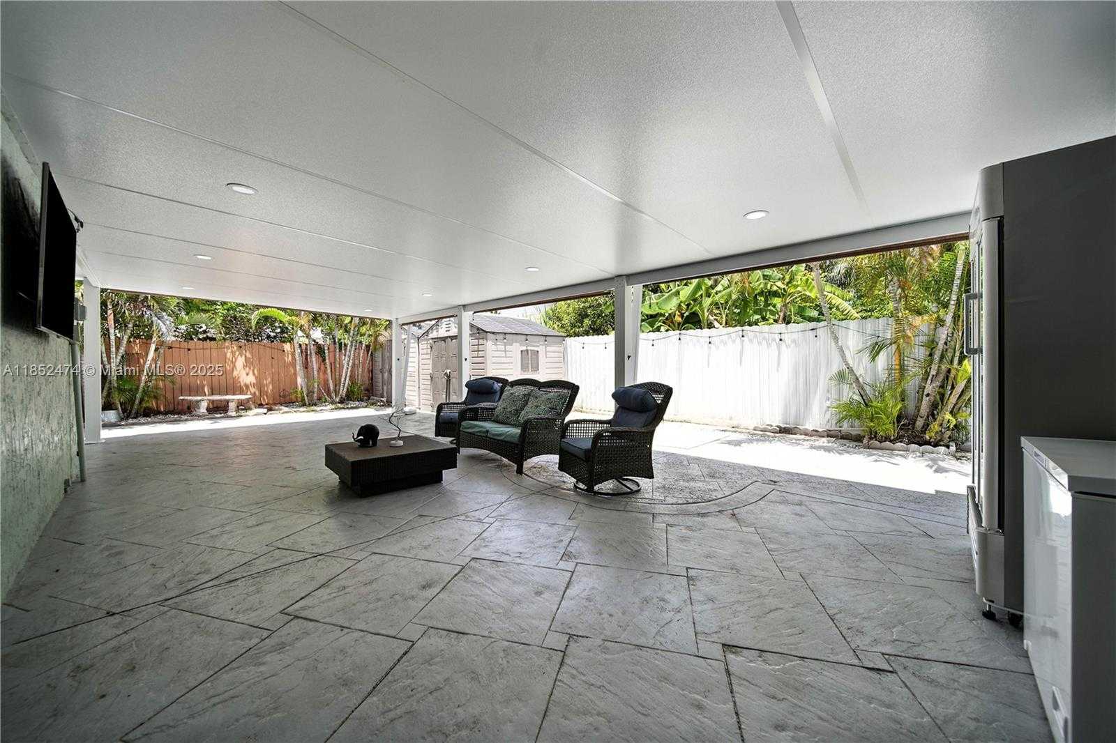 Small Image of 5005 EAST 6TH AVE, Hialeah Number 30