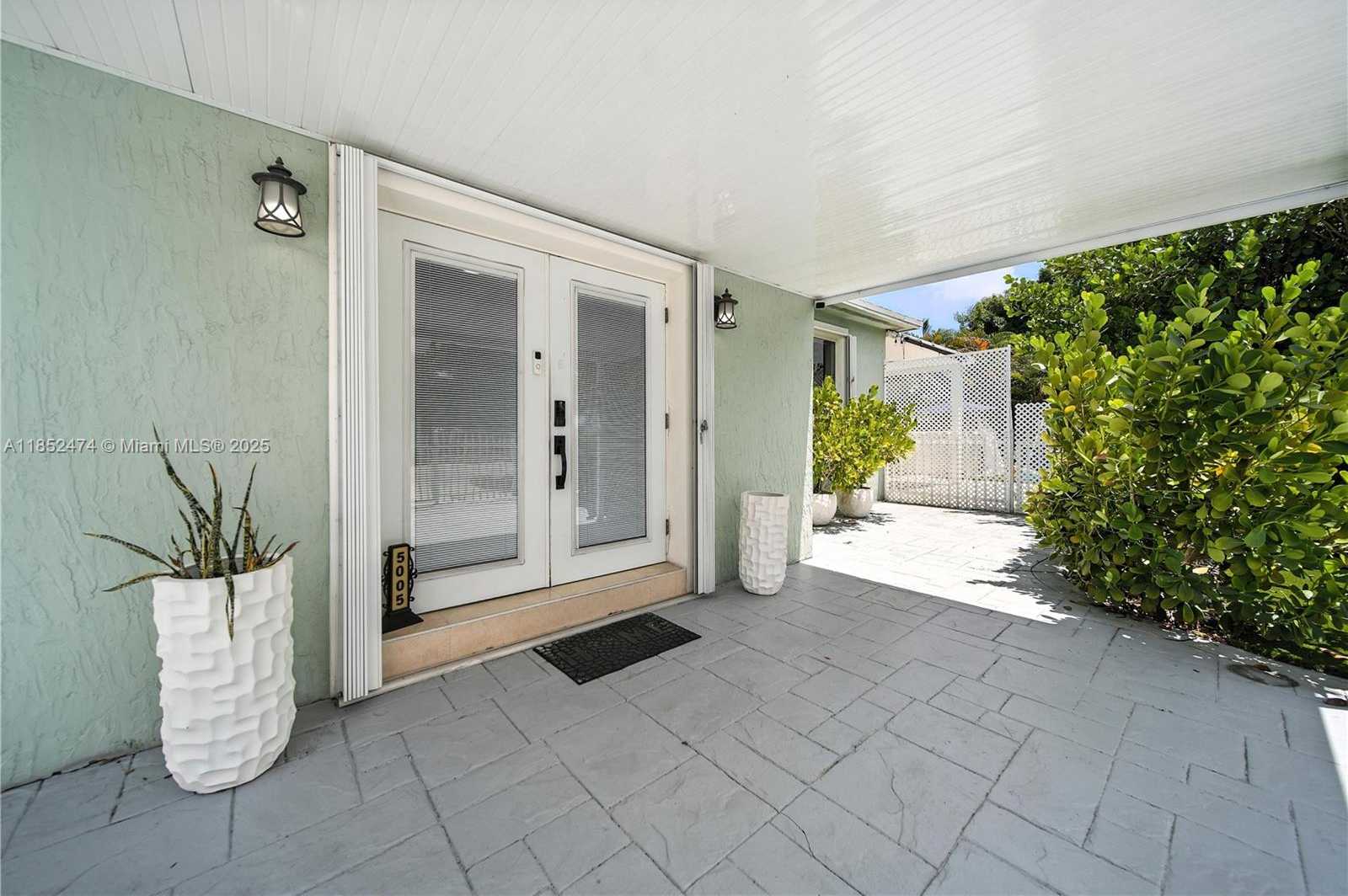 Small Image of 5005 EAST 6TH AVE, Hialeah Number 31