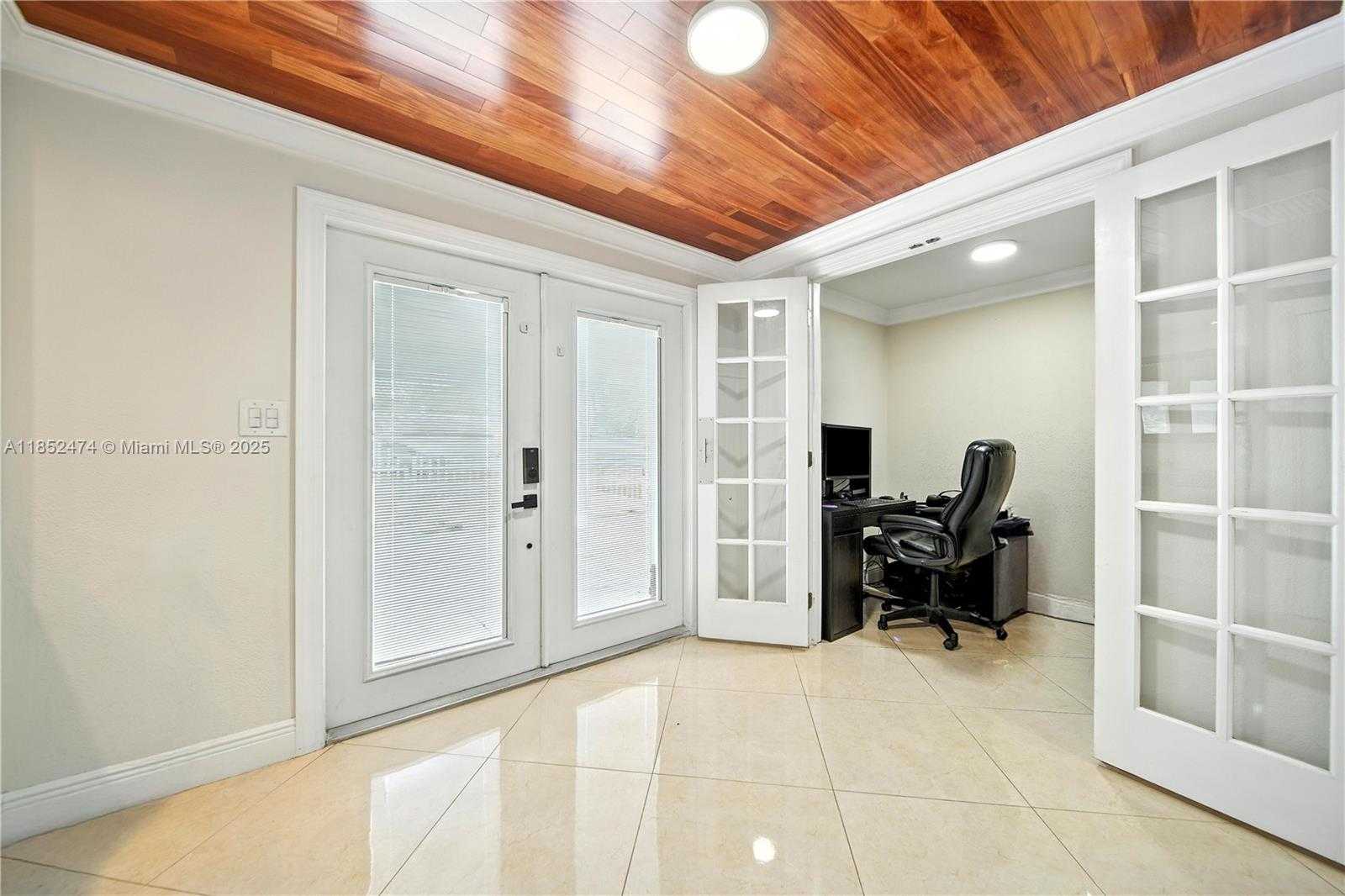 Small Image of 5005 EAST 6TH AVE, Hialeah Number 8