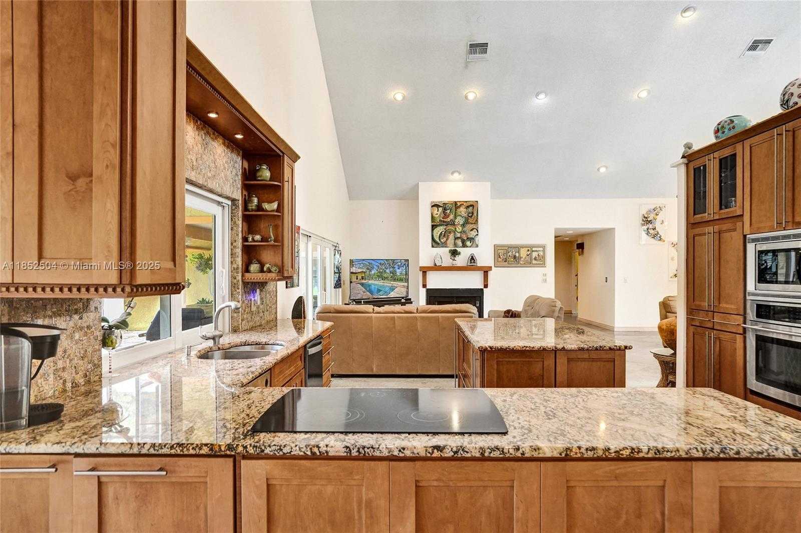 Small Image of 4955 NORTH WEST 81ST AVE, Coral Springs Number 28