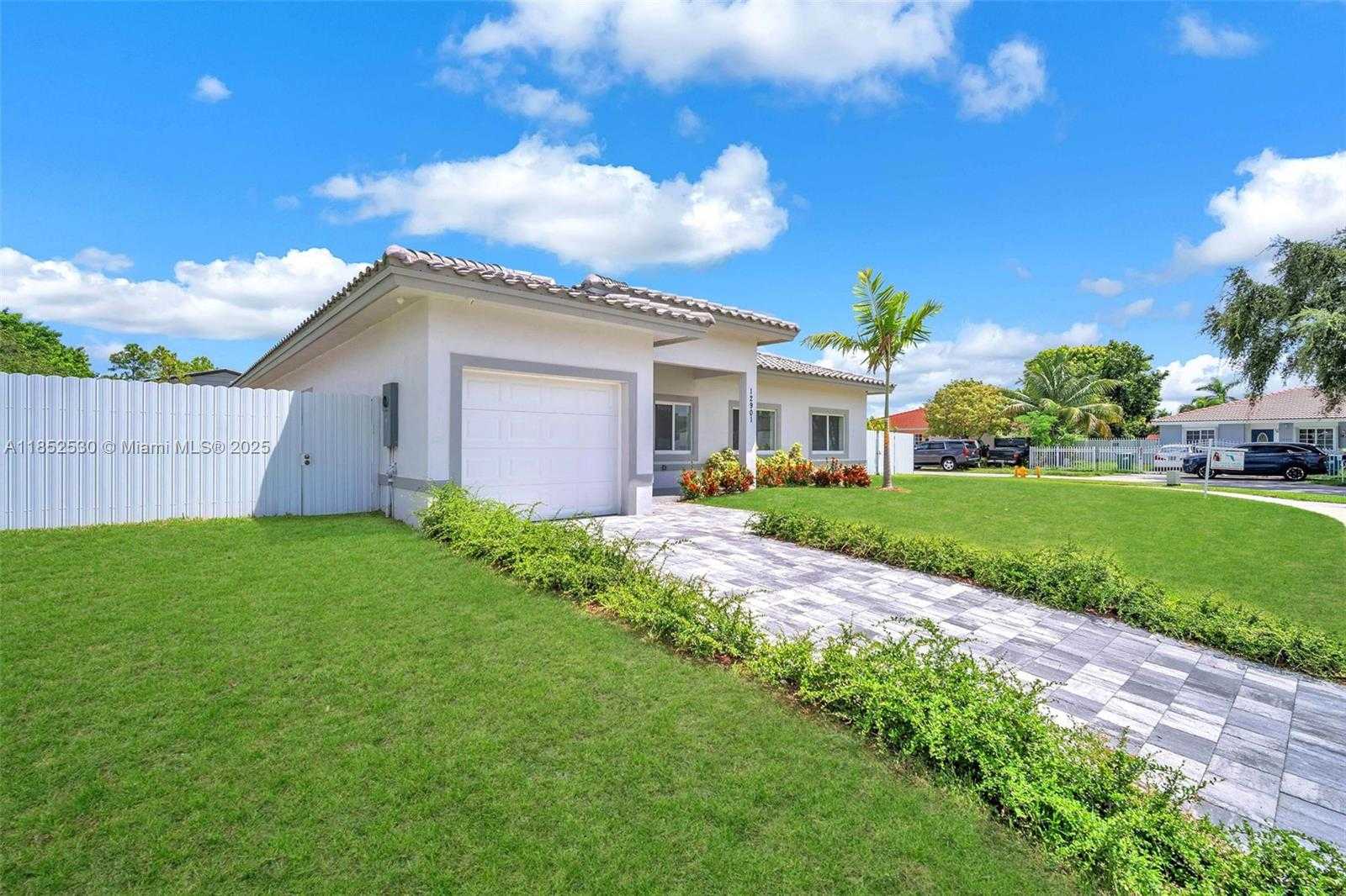 Small Image of 12901 SOUTH WEST 266TH TER, Homestead Number 3