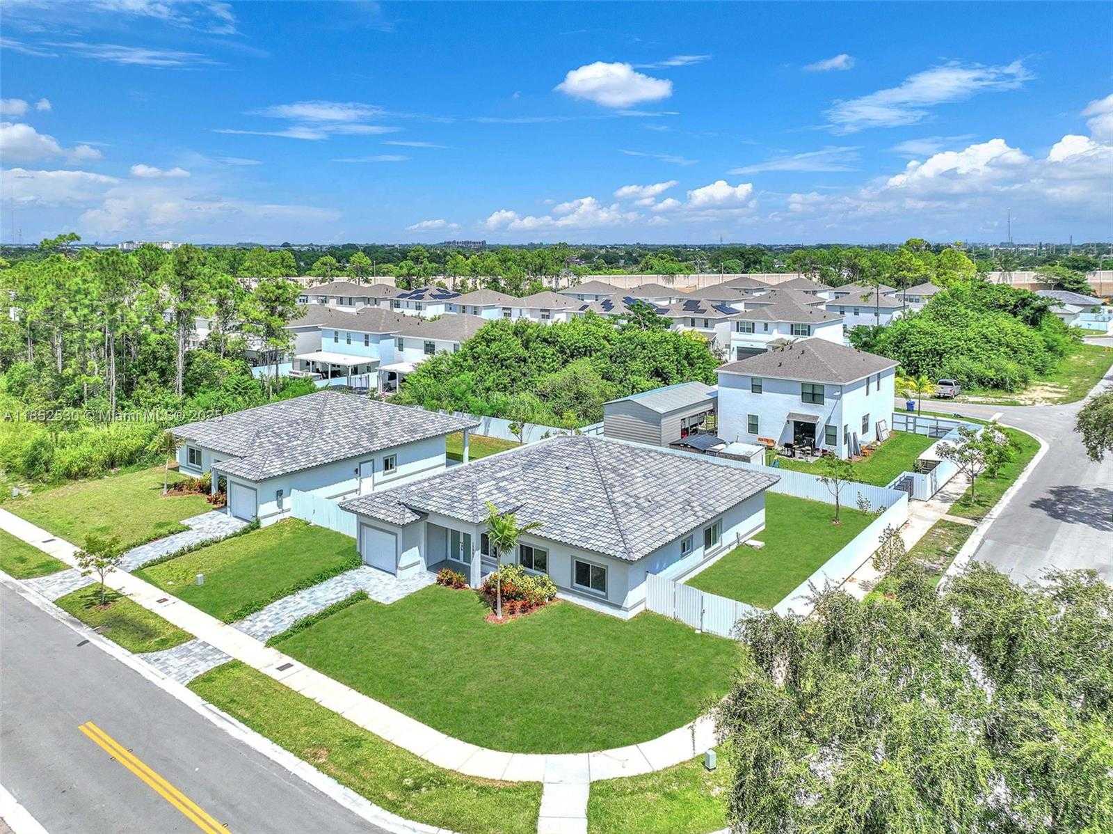 Small Image of 12901 SOUTH WEST 266TH TER, Homestead Number 39
