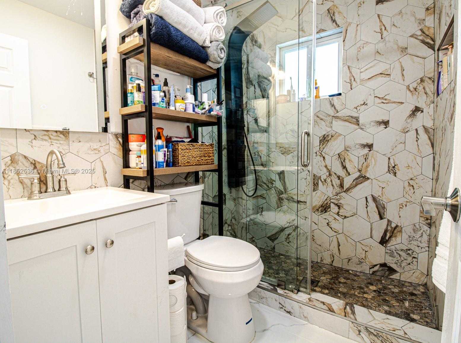 Small Image of 5601 SOUTH WEST 38TH ST, Davie Number 12