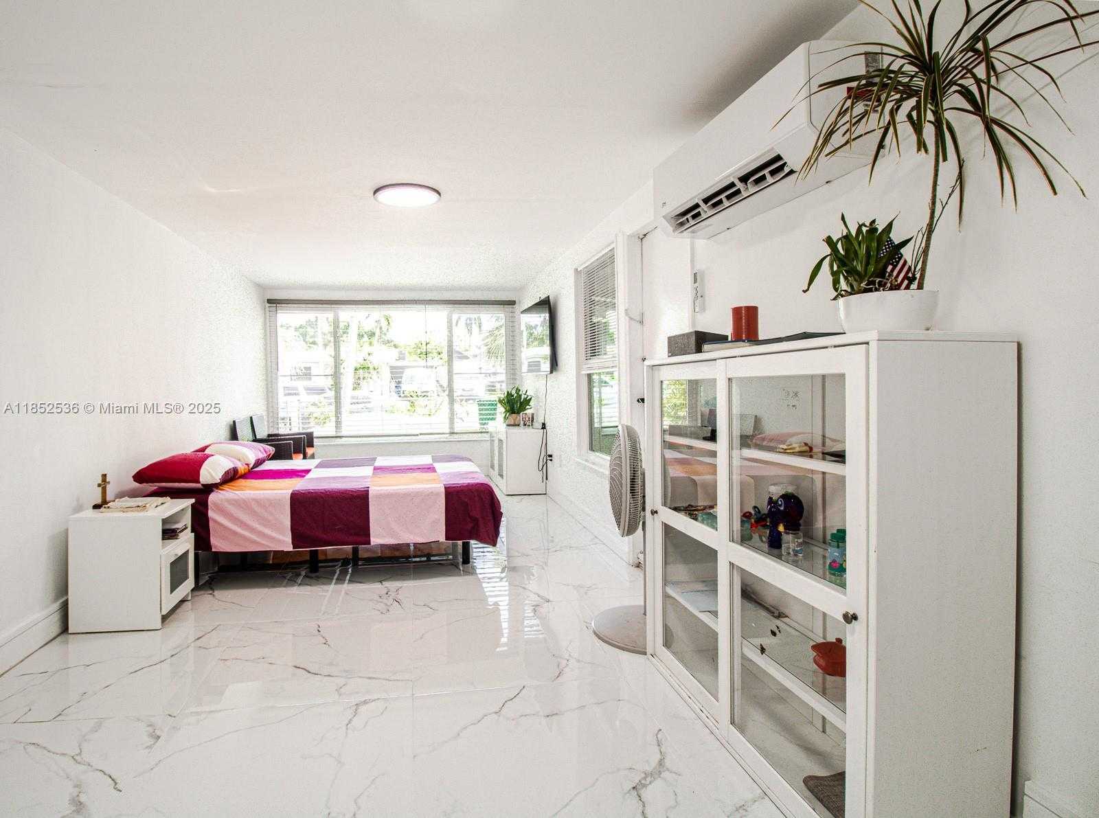 Small Image of 5601 SOUTH WEST 38TH ST, Davie Number 13