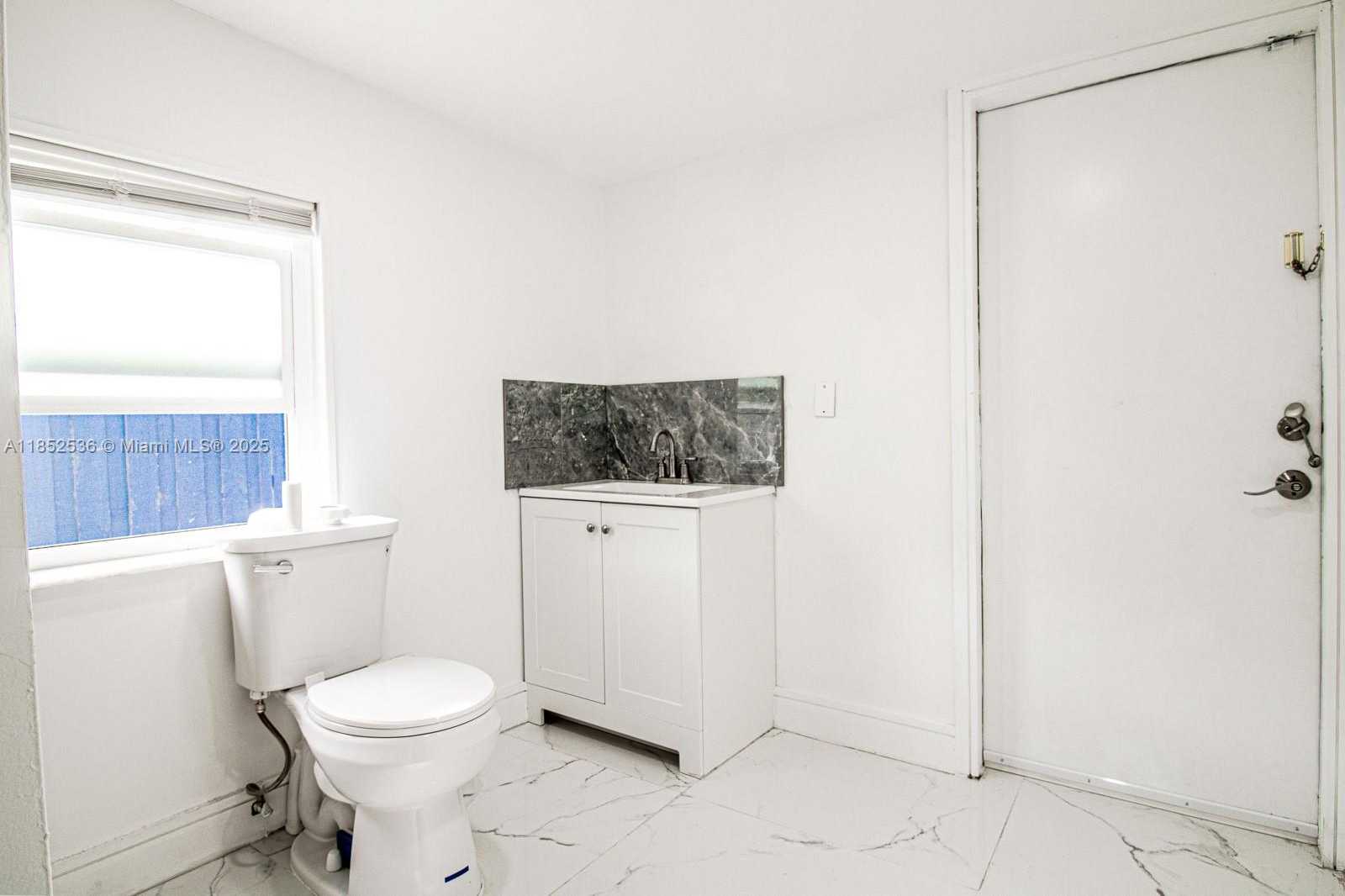 Small Image of 5601 SOUTH WEST 38TH ST, Davie Number 19
