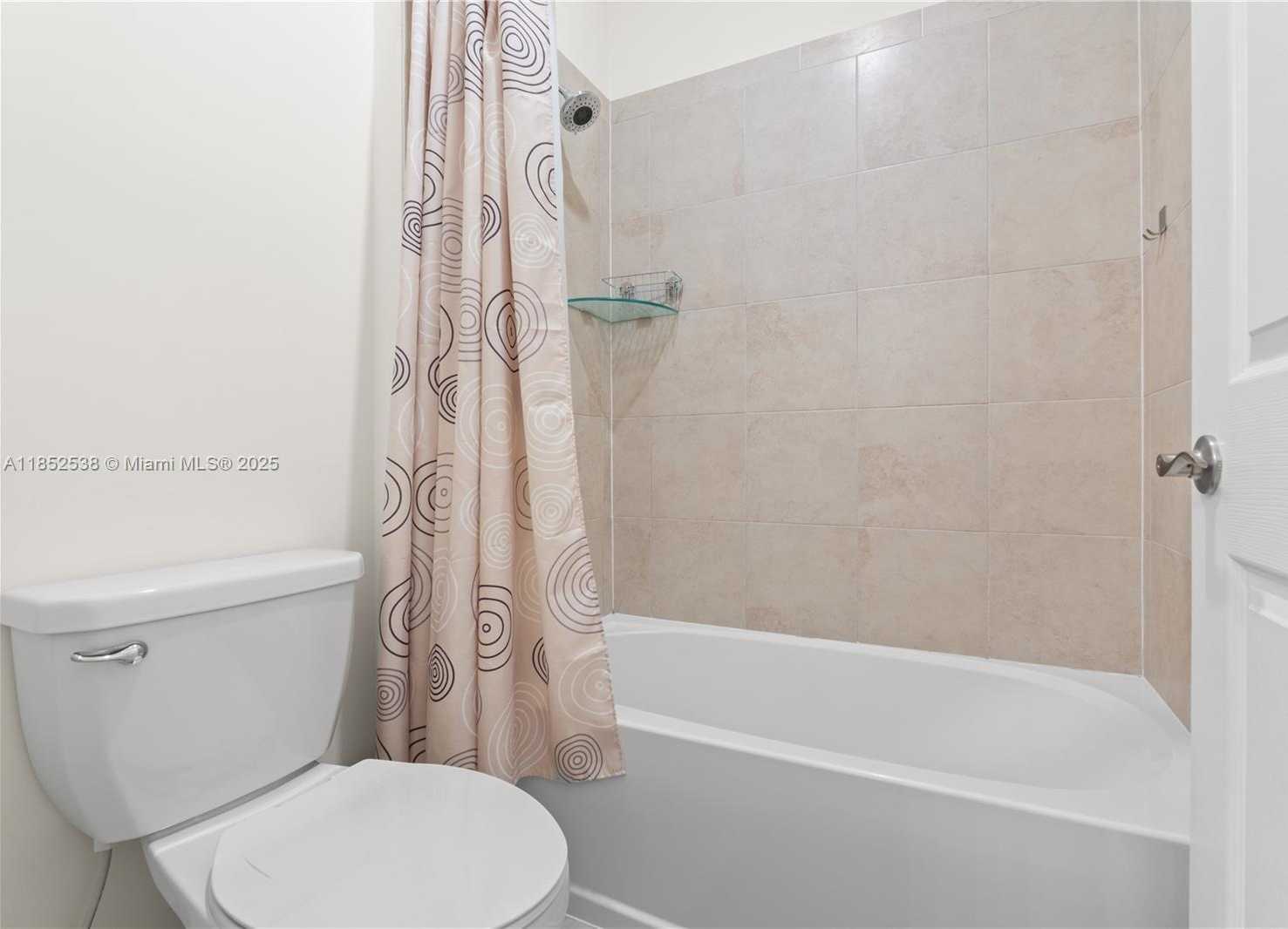 Small Image of 10488 WEST 35TH WAY, Hialeah Number 25