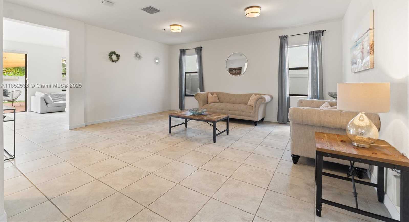 Small Image of 10488 WEST 35TH WAY, Hialeah Number 4