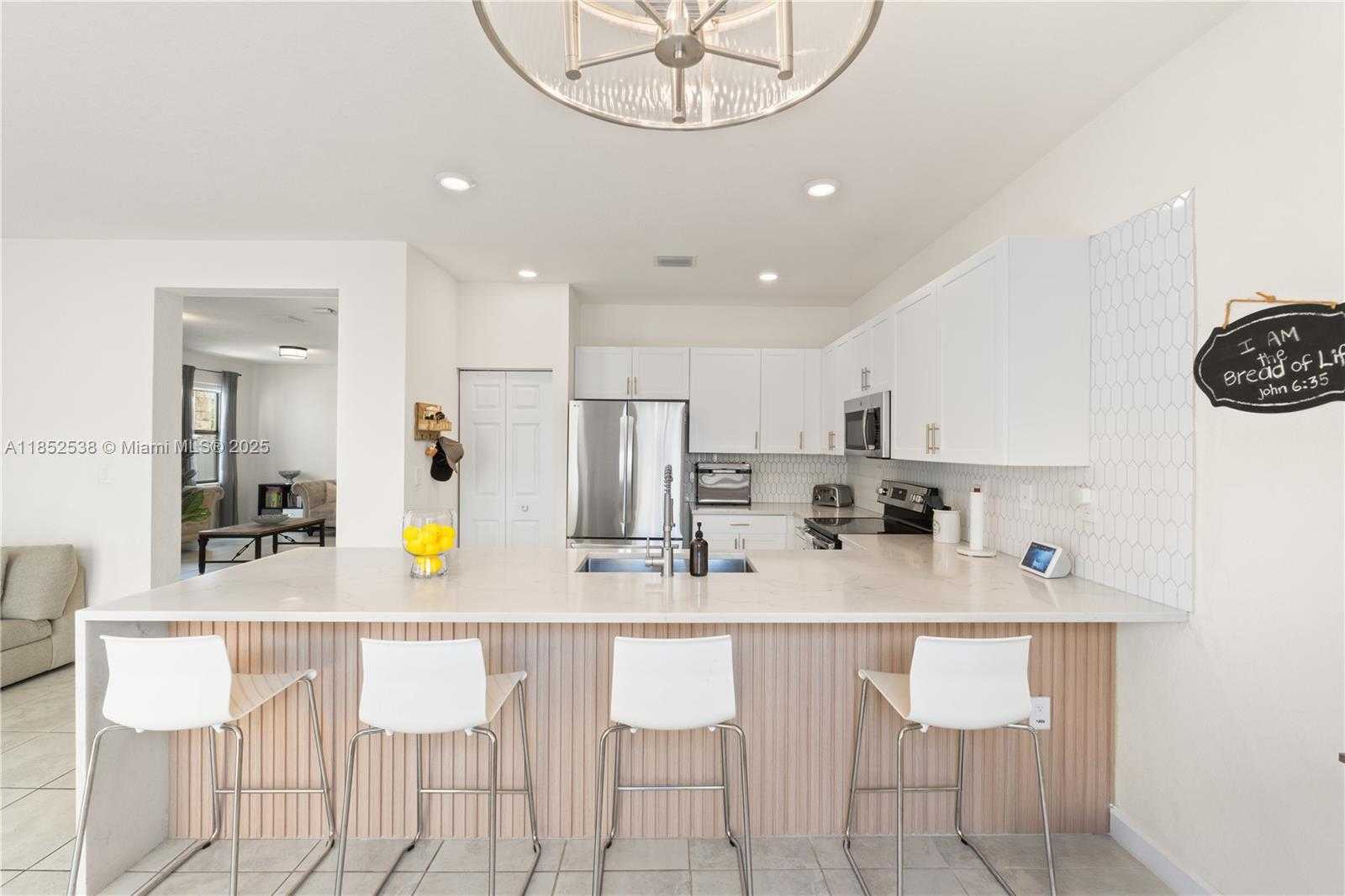 Small Image of 10488 WEST 35TH WAY, Hialeah Number 5