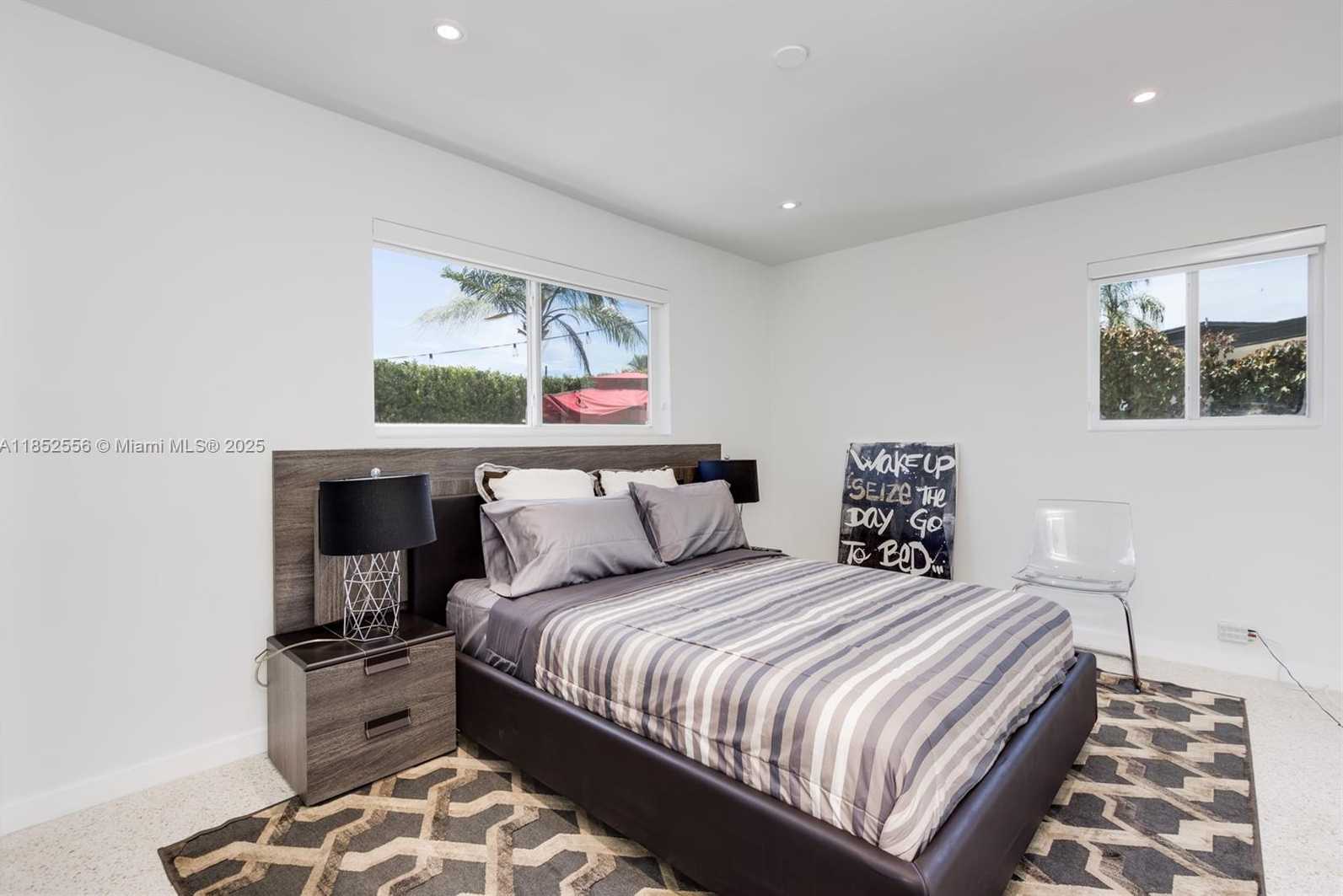 Small Image of 8290 NORTH BAYSHORE DR, Miami Number 13
