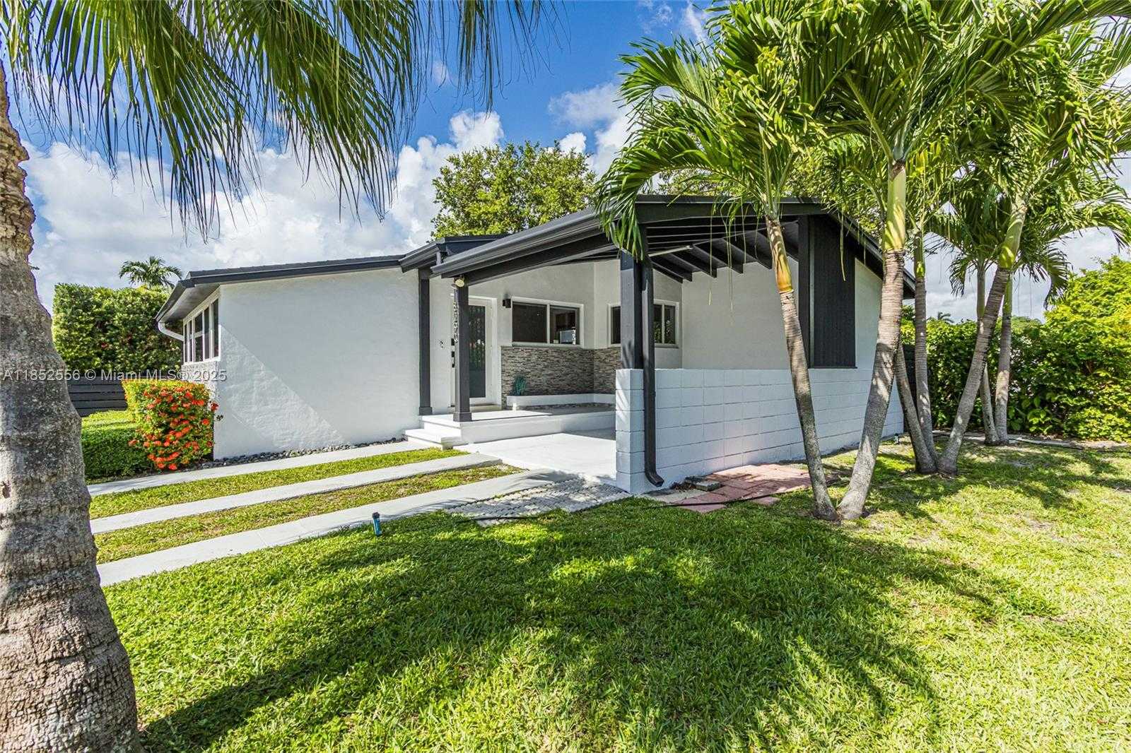 Small Image of 8290 NORTH BAYSHORE DR, Miami Number 21