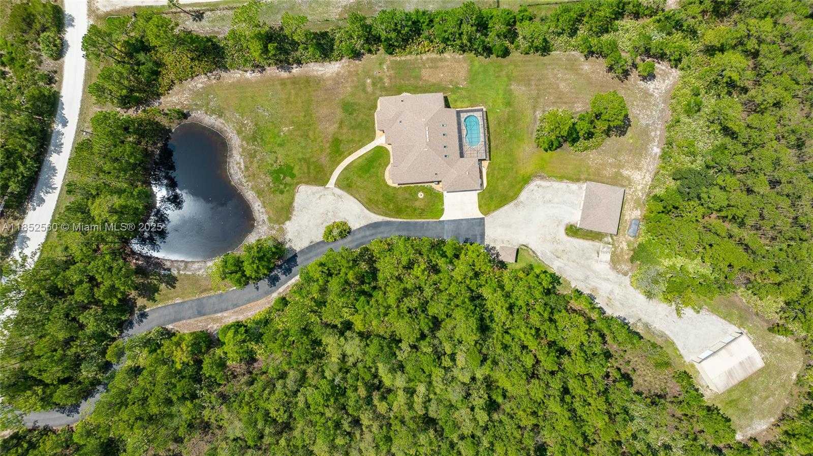 Small Image of 147 ASHBY COVE LN, New Smyrna Beach Number 4