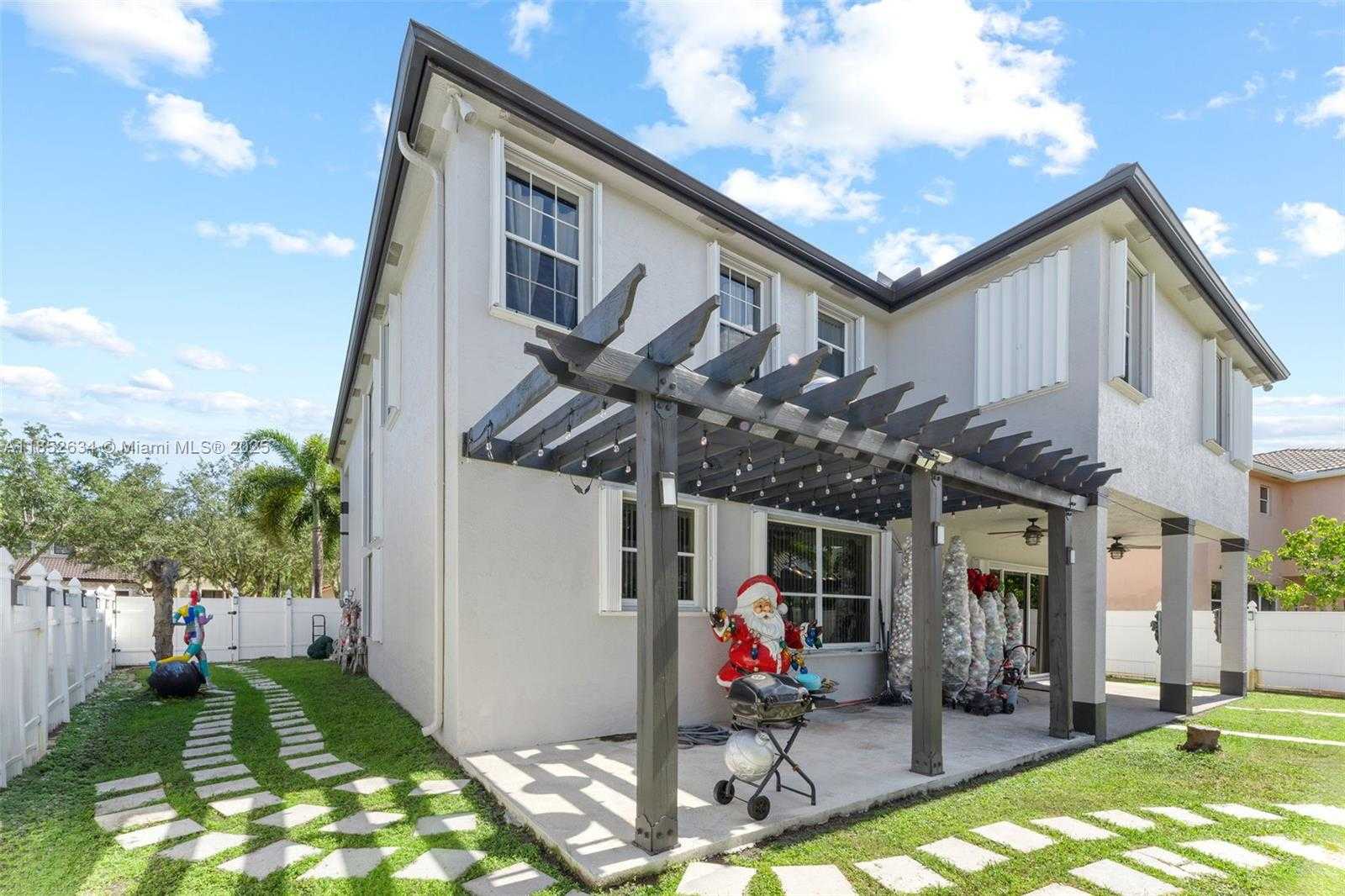 Small Image of 15255 SOUTH WEST 21ST PL, Miramar Number 37