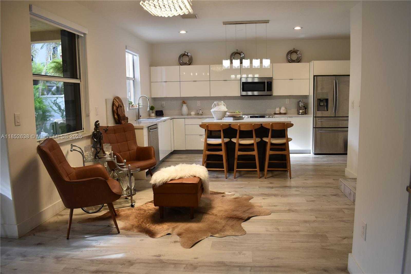 Small Image of 5189 NORTH WEST 108TH PATH, Doral Number 4