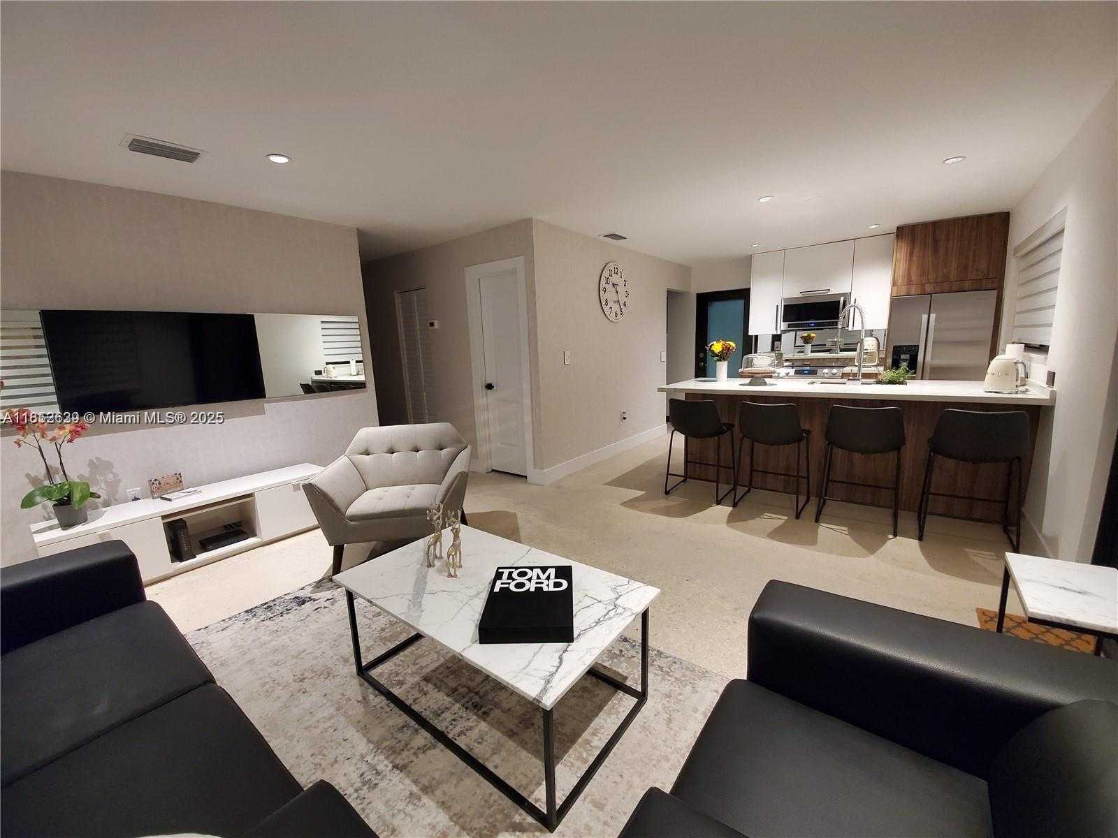 Small Image of 77 NORTH EAST 43RD ST, Miami Number 10