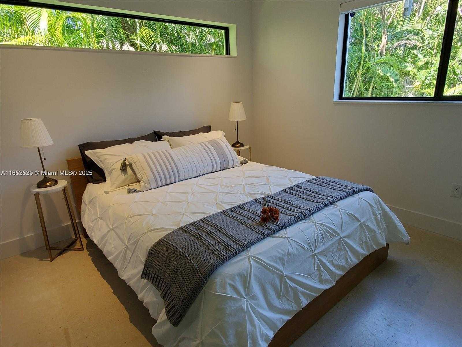 Small Image of 77 NORTH EAST 43RD ST, Miami Number 16