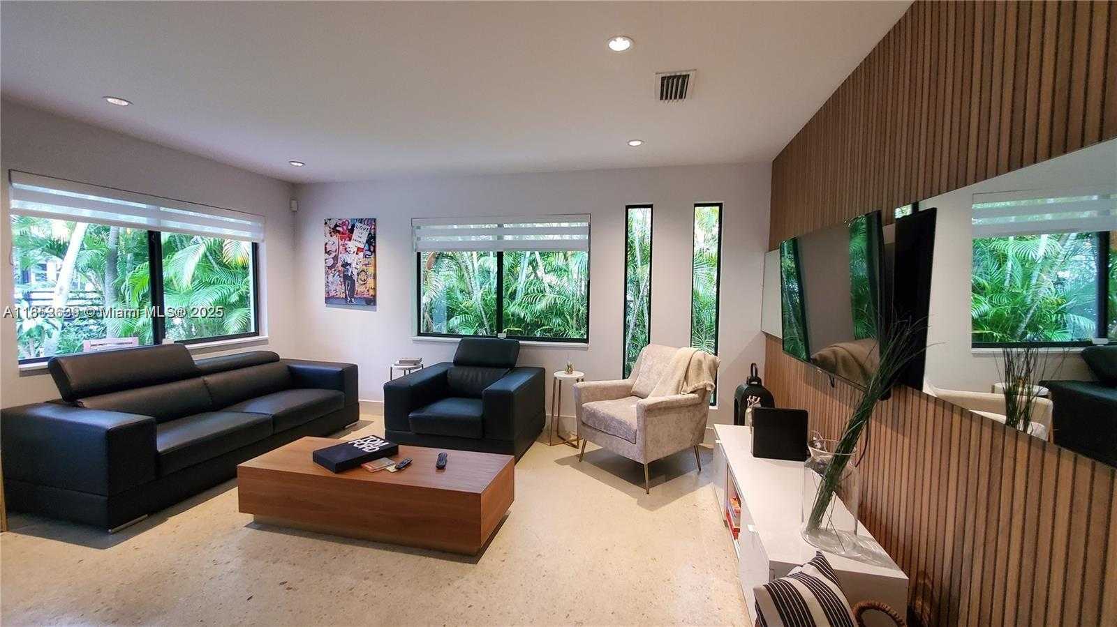 Small Image of 77 NORTH EAST 43RD ST, Miami Number 5