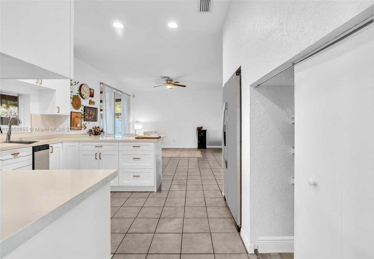 Small Image of 2927 BOGOTA AVE, Cooper City Number 13