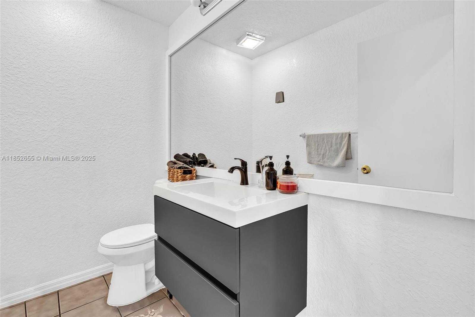 Small Image of 2927 BOGOTA AVE, Cooper City Number 25
