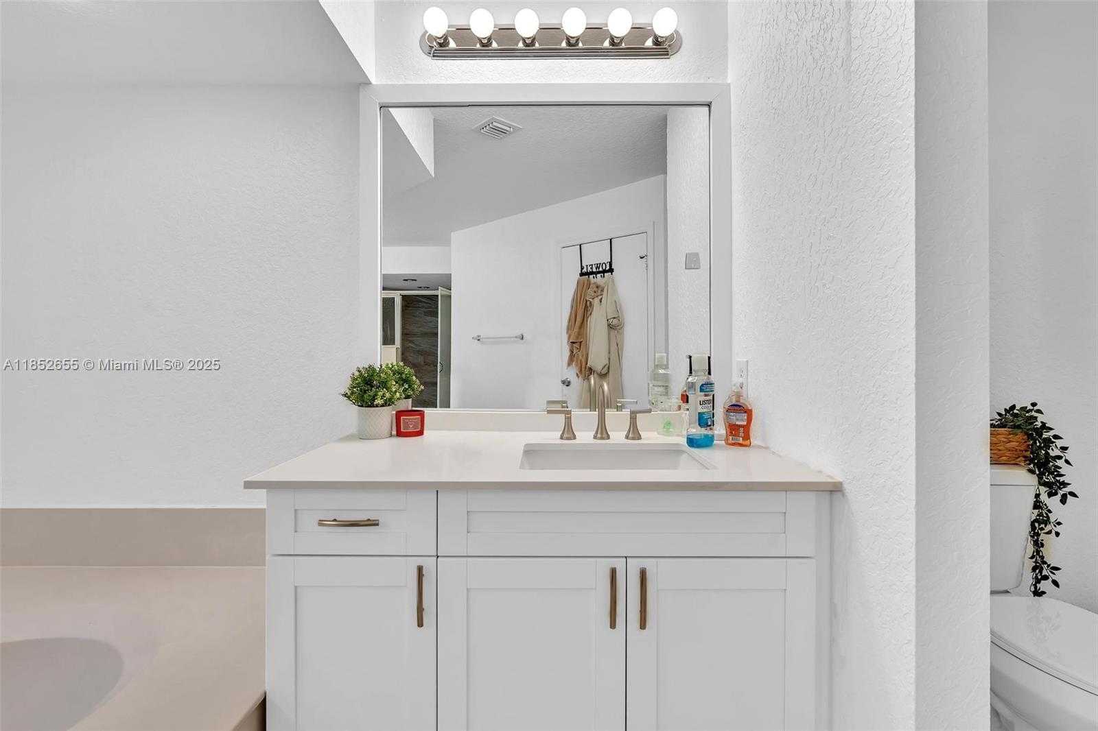 Small Image of 2927 BOGOTA AVE, Cooper City Number 31