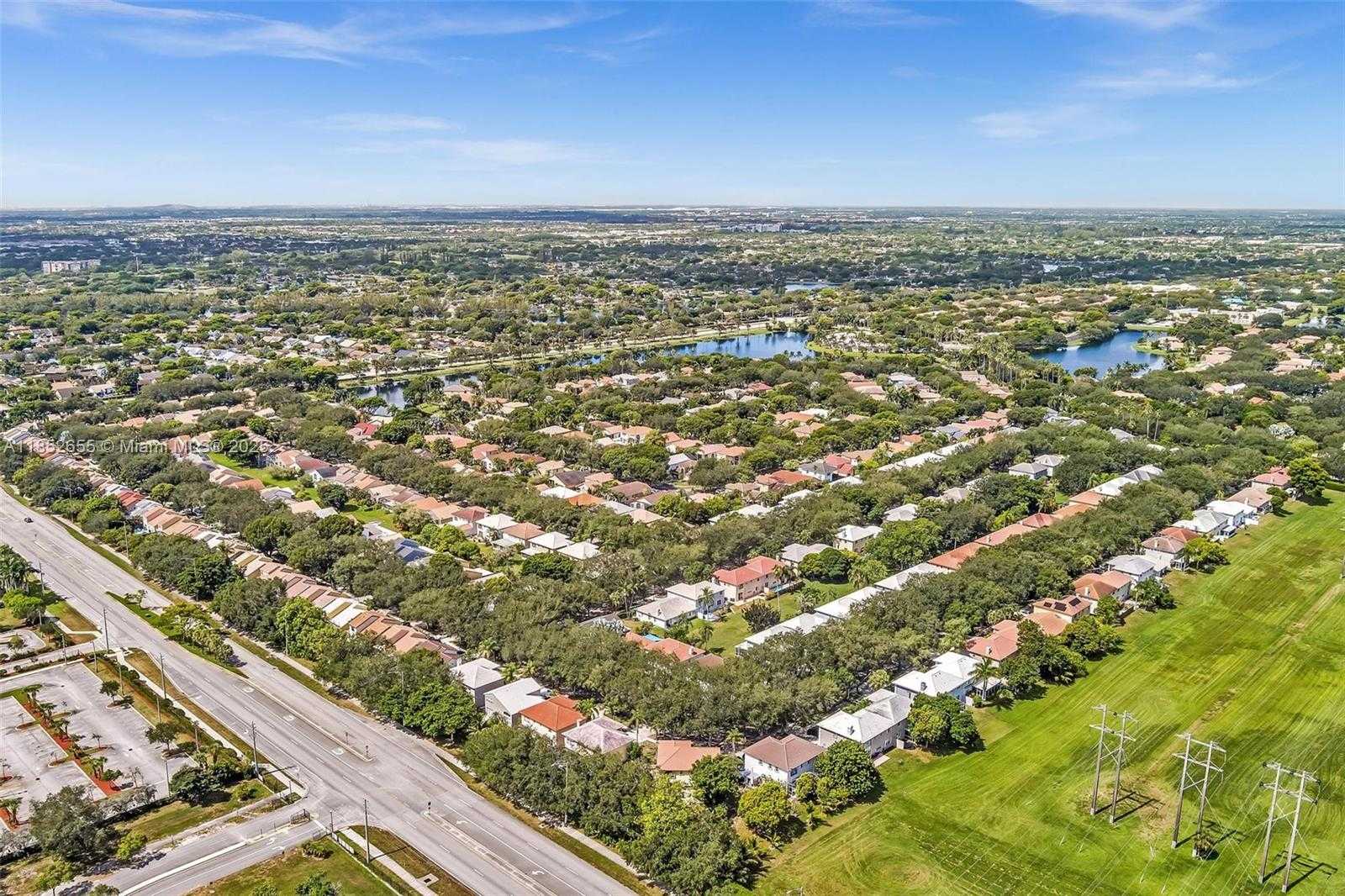 Small Image of 2927 BOGOTA AVE, Cooper City Number 47