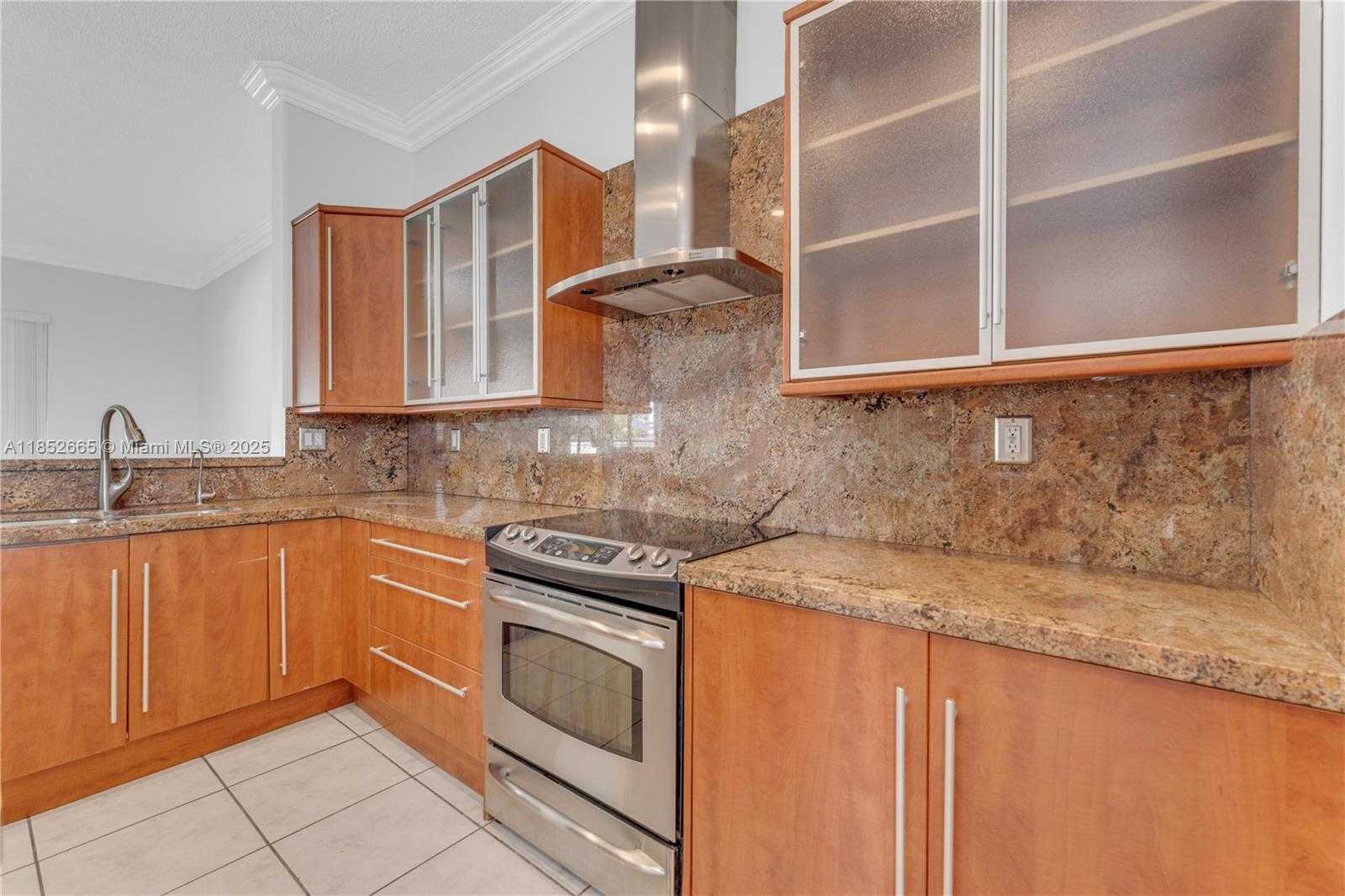 Small Image of 5355 SOUTH WEST 34TH WAY, Hollywood Number 10