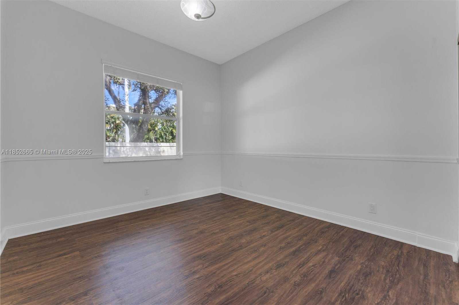 Small Image of 5355 SOUTH WEST 34TH WAY, Hollywood Number 12