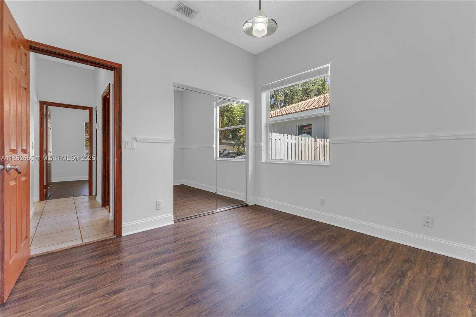 Small Image of 5355 SOUTH WEST 34TH WAY, Hollywood Number 16