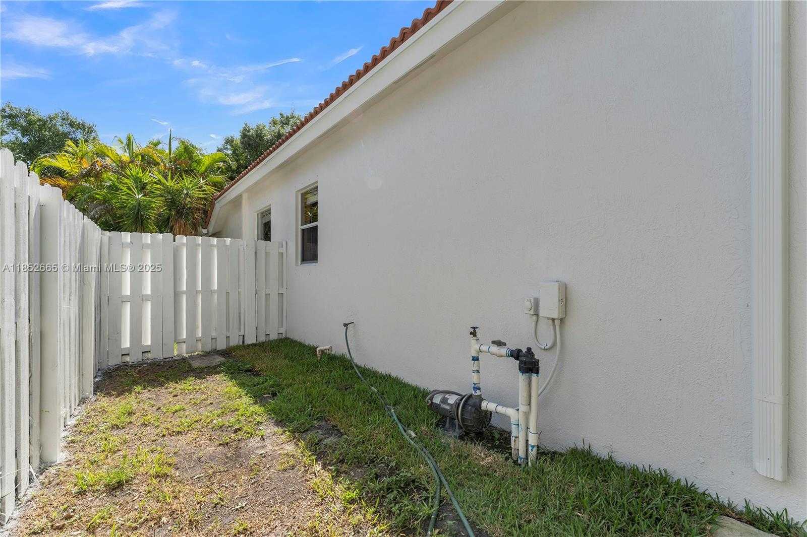 Small Image of 5355 SOUTH WEST 34TH WAY, Hollywood Number 36