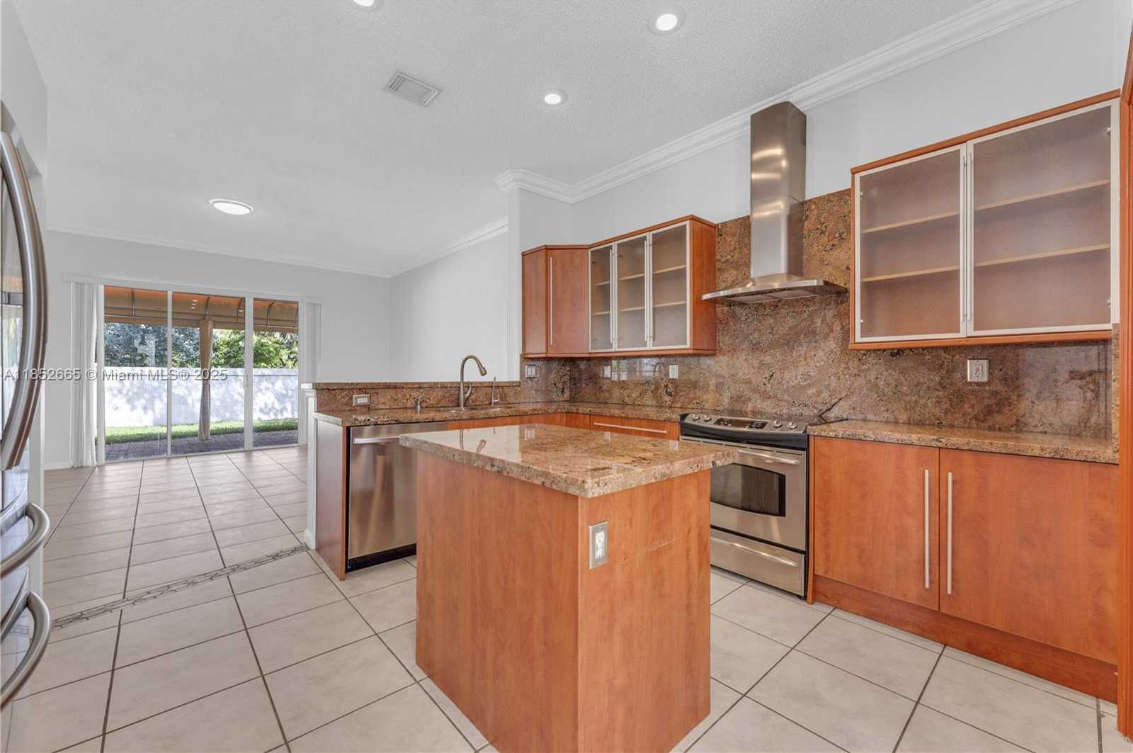 Small Image of 5355 SOUTH WEST 34TH WAY, Hollywood Number 7