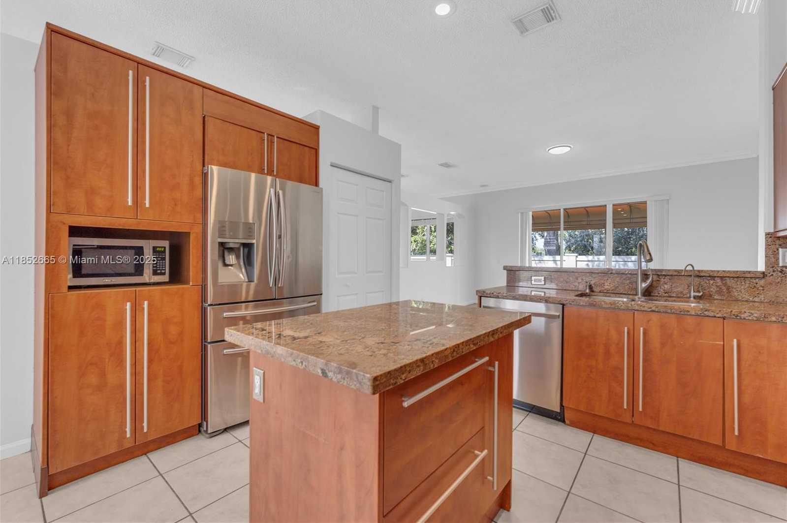 Small Image of 5355 SOUTH WEST 34TH WAY, Hollywood Number 9
