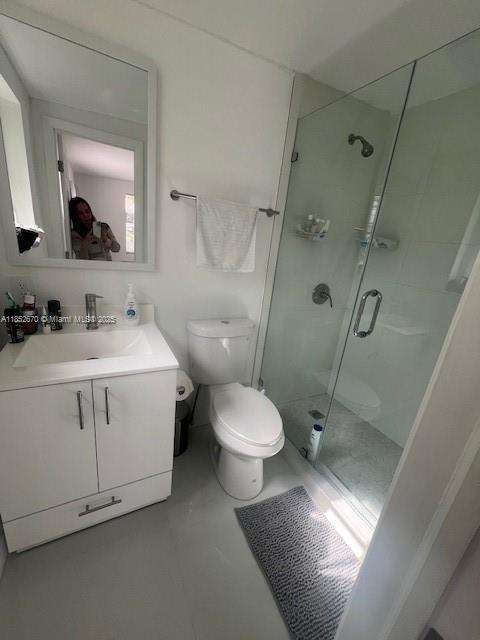 Small Image of 907 MONTEREY ST, Coral Gables Number 12