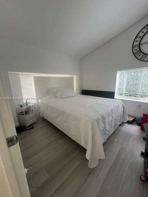 Small Image of 907 MONTEREY ST, Coral Gables Number 13