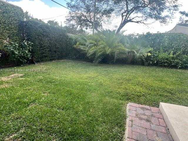 Small Image of 907 MONTEREY ST, Coral Gables Number 5