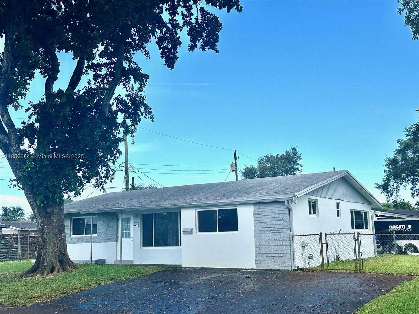 Small Image of 2241 NORTH 57TH WAY, Hollywood Number 16