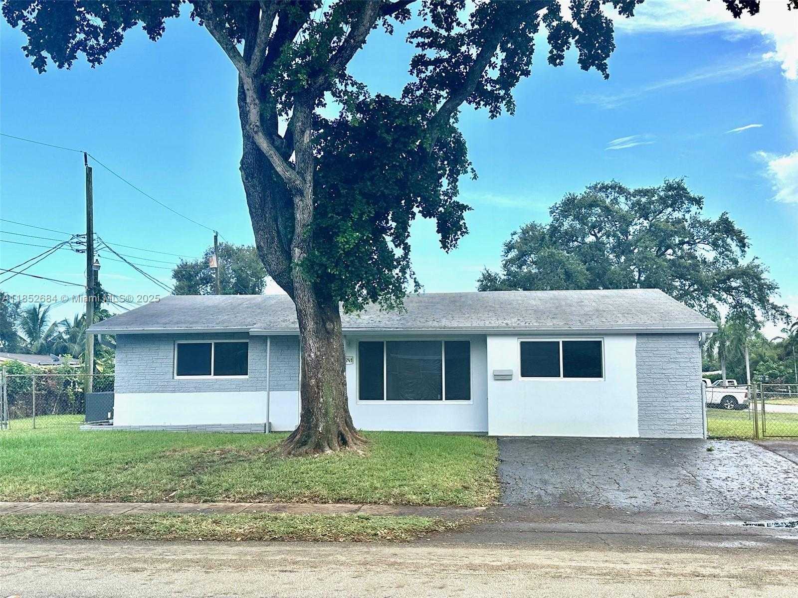 Small Image of 2241 NORTH 57TH WAY, Hollywood Number 17