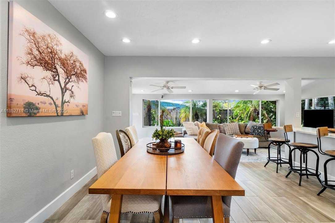 Small Image of 2365 SOUTH WEST 34TH WAY, Fort Lauderdale Number 12