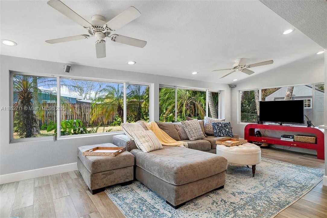 Small Image of 2365 SOUTH WEST 34TH WAY, Fort Lauderdale Number 14