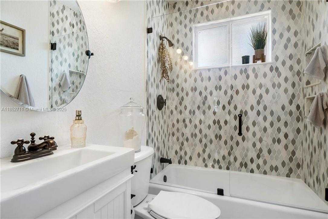 Small Image of 2365 SOUTH WEST 34TH WAY, Fort Lauderdale Number 18