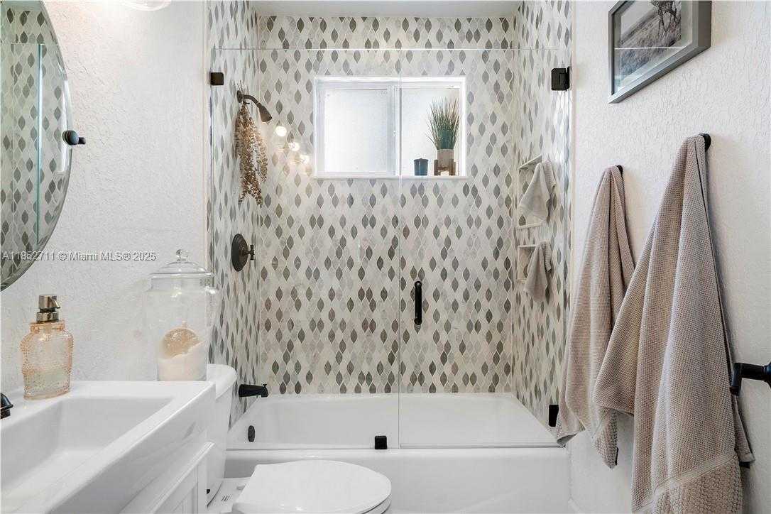 Small Image of 2365 SOUTH WEST 34TH WAY, Fort Lauderdale Number 19