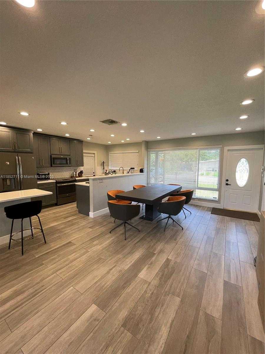 Small Image of 2365 SOUTH WEST 34TH WAY, Fort Lauderdale Number 27