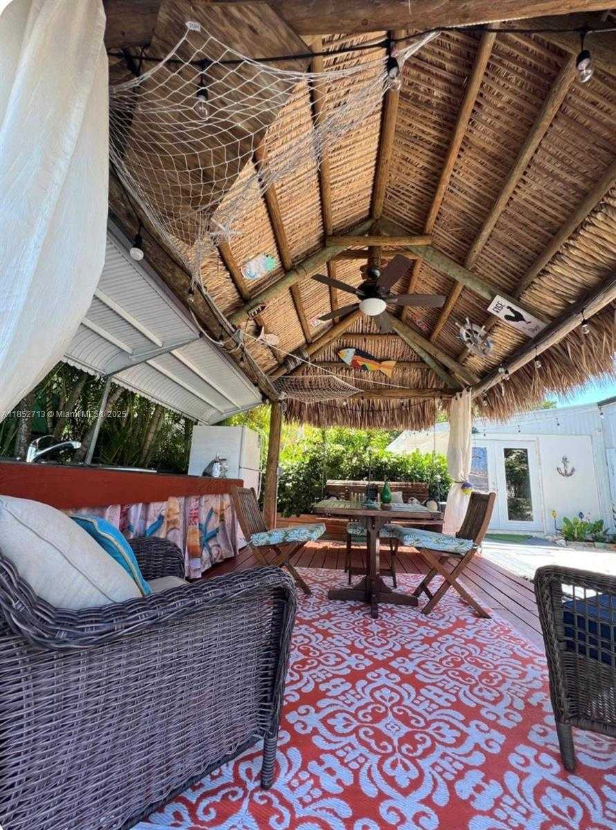 Small Image of 8 GRASSY RD, Key Largo Number 12