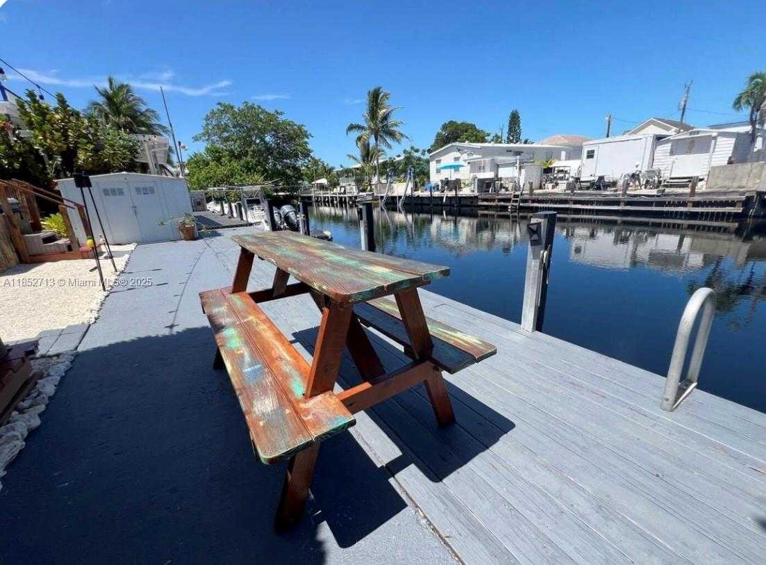 Small Image of 8 GRASSY RD, Key Largo Number 13