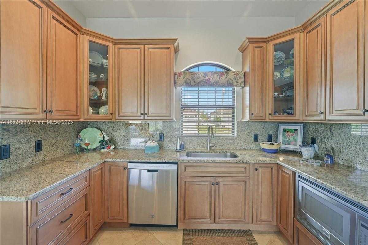 Small Image of 413 NORTH WEST 39TH AVE, Cape Coral Number 11
