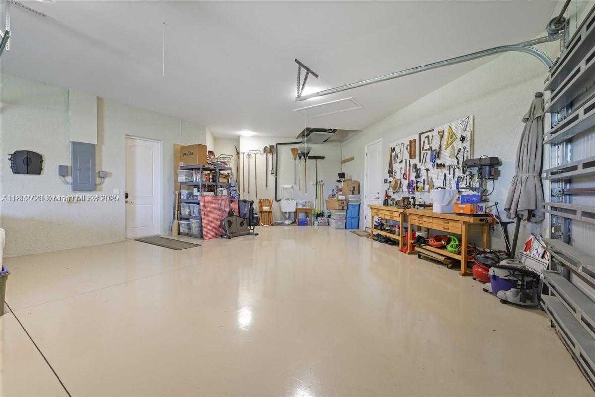 Small Image of 413 NORTH WEST 39TH AVE, Cape Coral Number 15