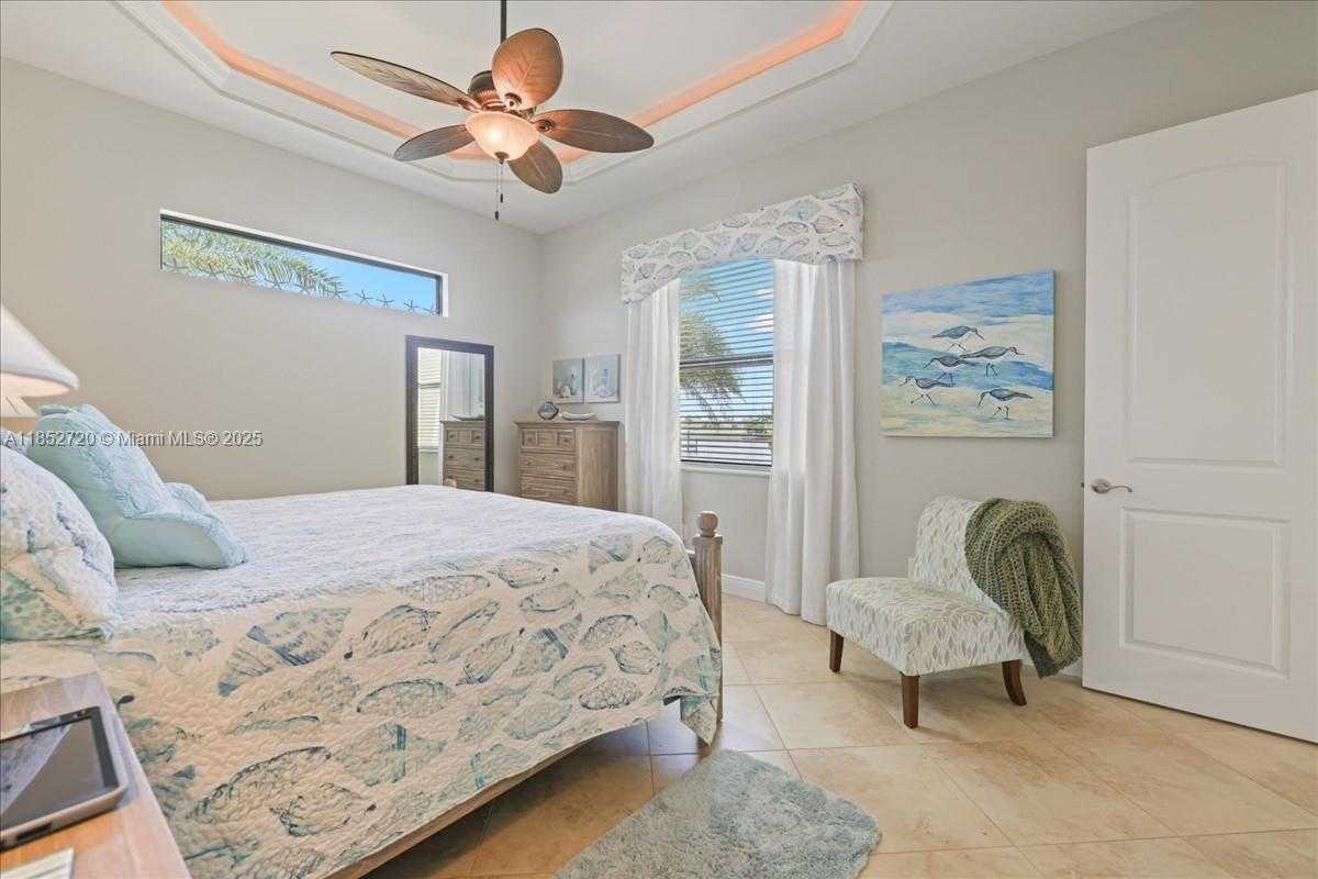 Small Image of 413 NORTH WEST 39TH AVE, Cape Coral Number 18
