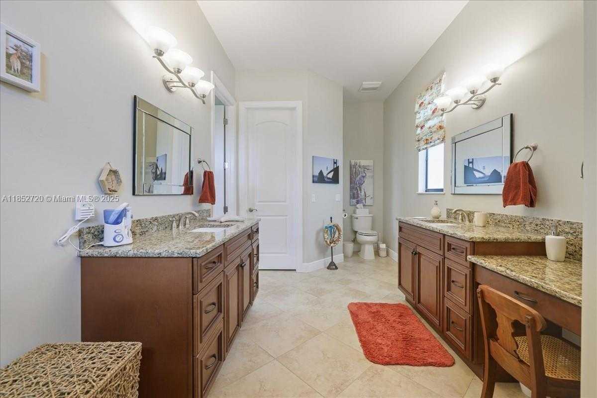 Small Image of 413 NORTH WEST 39TH AVE, Cape Coral Number 21